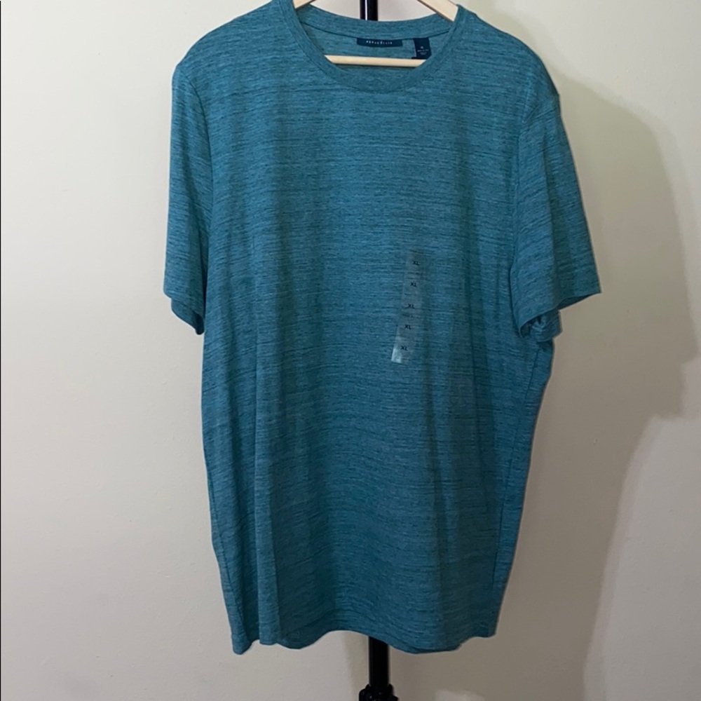 🌟 NWT Perry Ellis Crew Neck Shirt 🌟